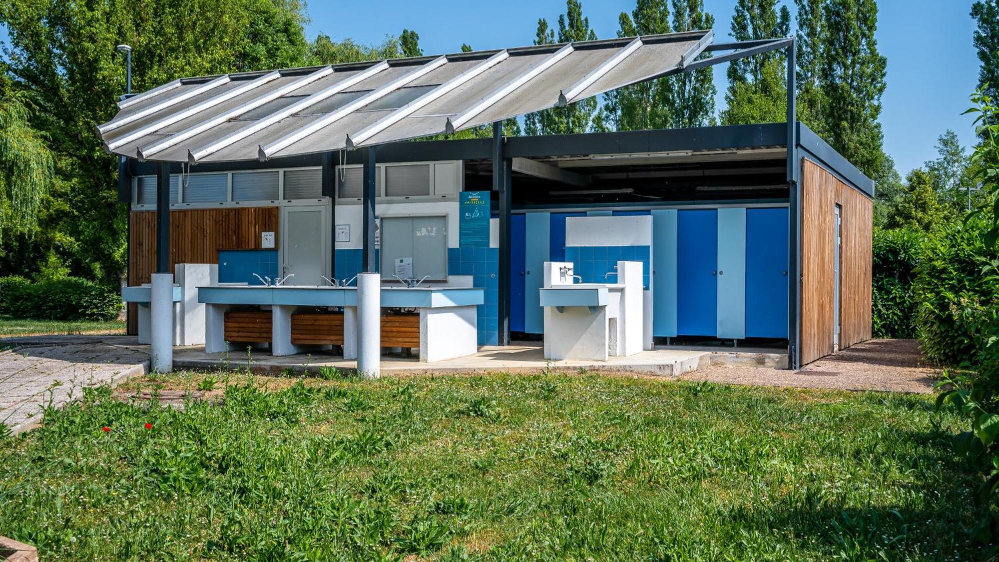 Camping Vesoul Vaivre-et-Montoille Стая снимка